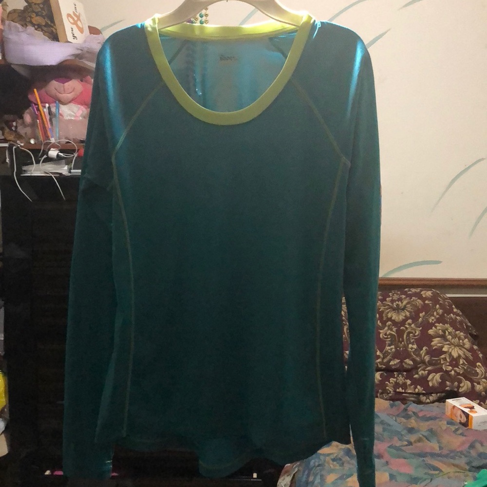 Long sleeve active wear